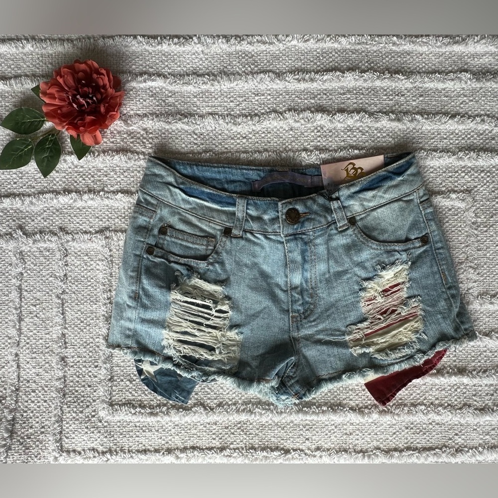 BOOM BOOM JEANS Frayed Medium Wash Denim Jean Shorts- Size 1